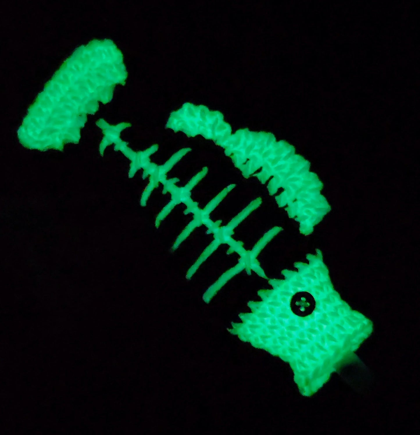 Puff Puff Bass Penjamin Pocket - Pens, Dead Fish, Glow-in-the-Dark Bones