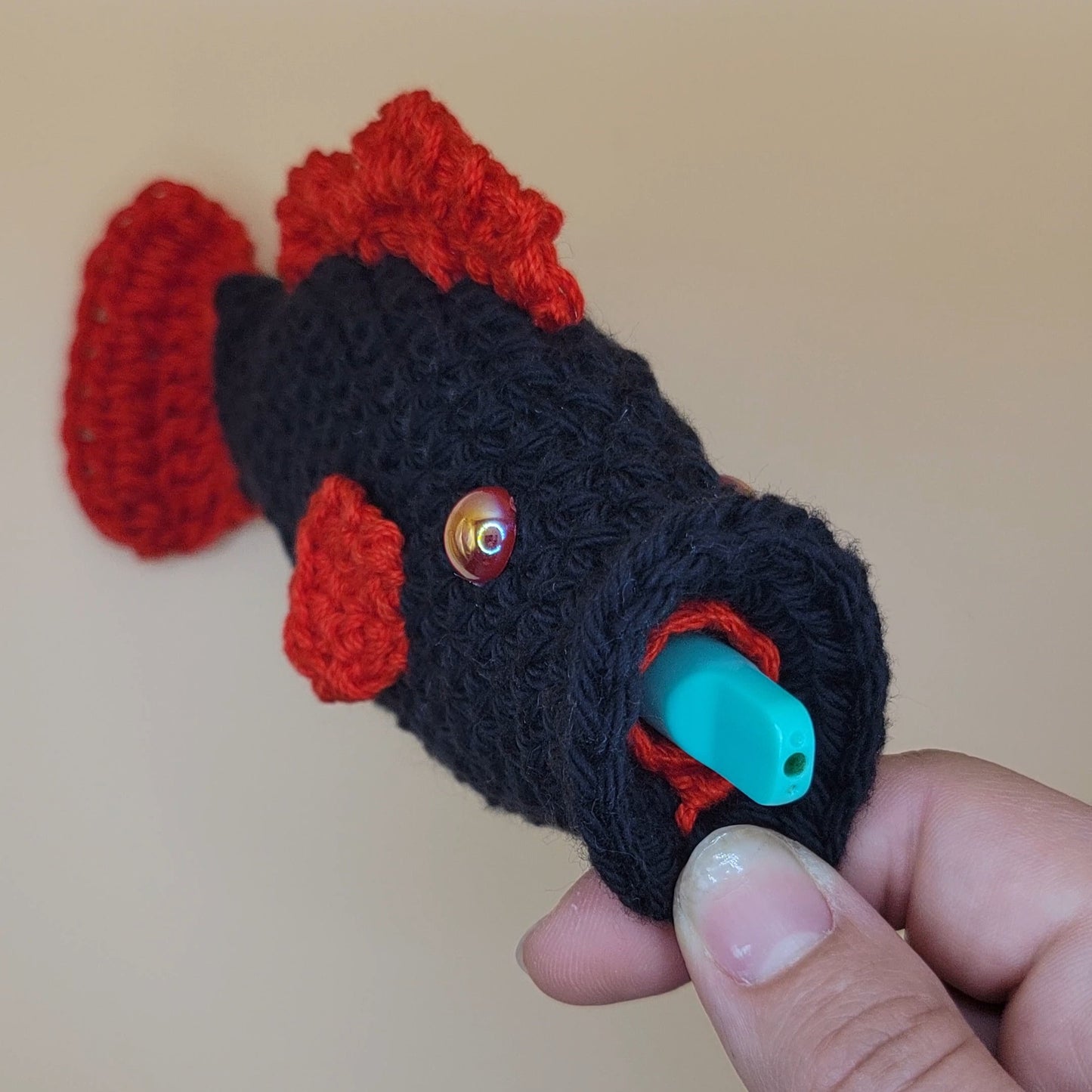 Puff Puff Bass Penjamin Pocket - Pens, Devil Fish Red & Black