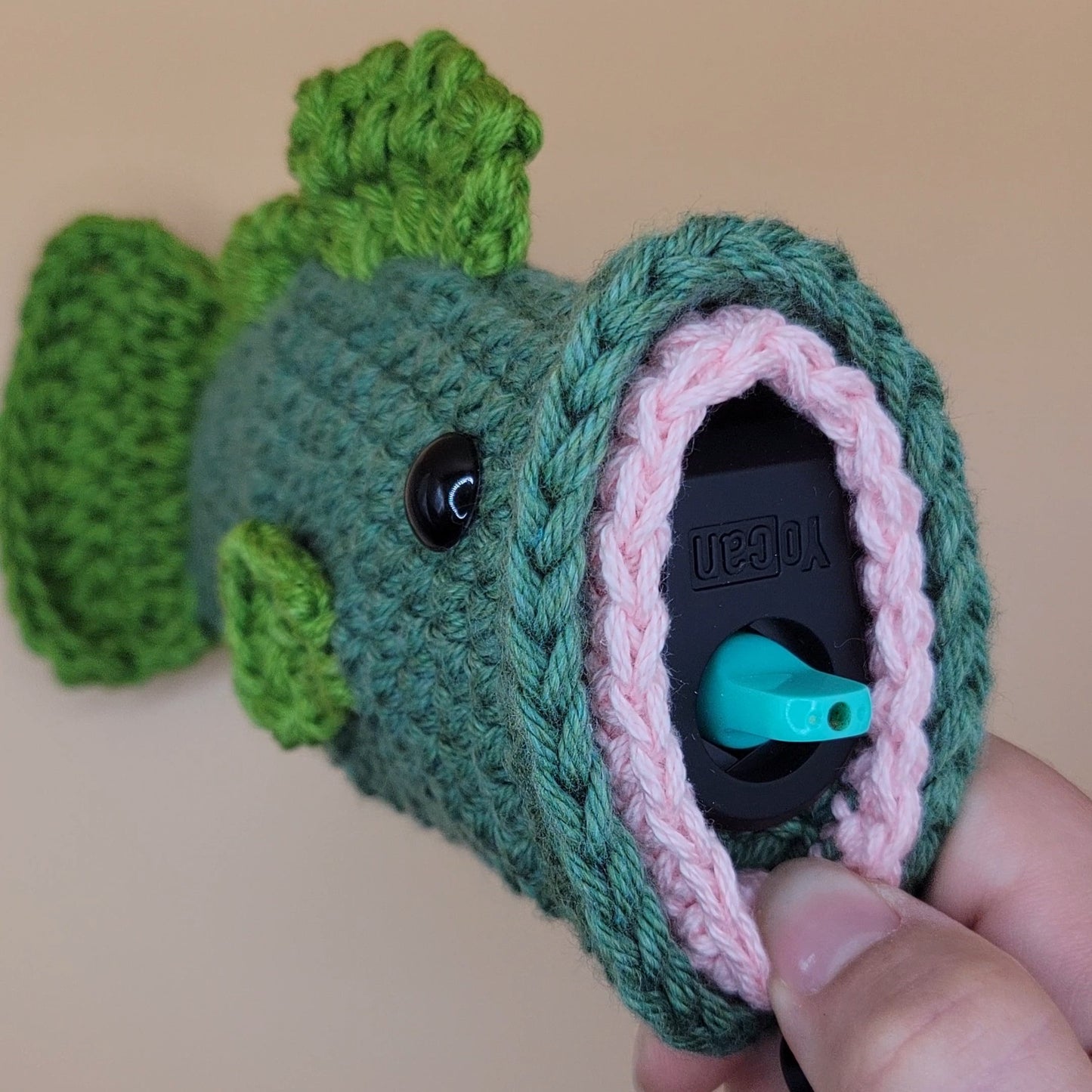 Largemouth Puff Puff Bass Penjamin Pocket, Natural Greens